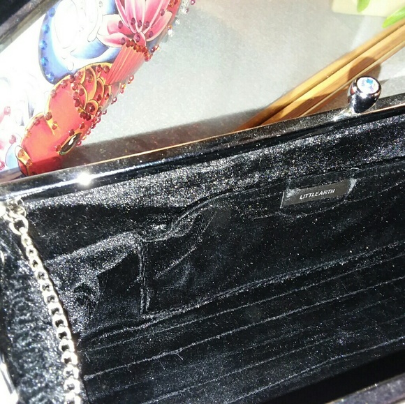 Little Earth Koi Fish license plate purse. - Picture 3 of 8